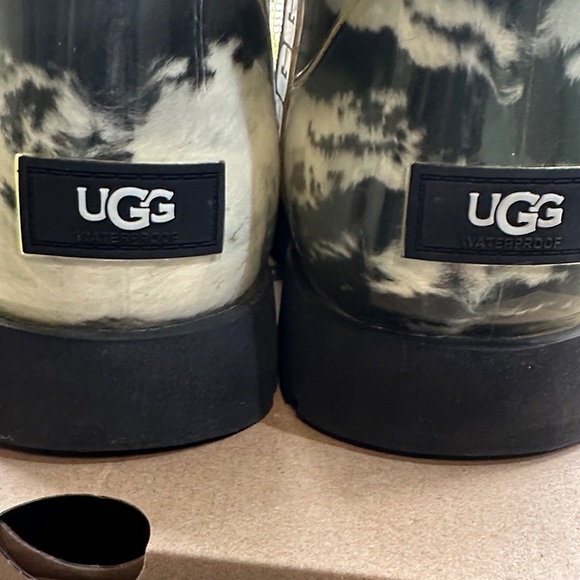 NEW** UGG Classic Clear Mini Marble Boots - Picture 10 of 11